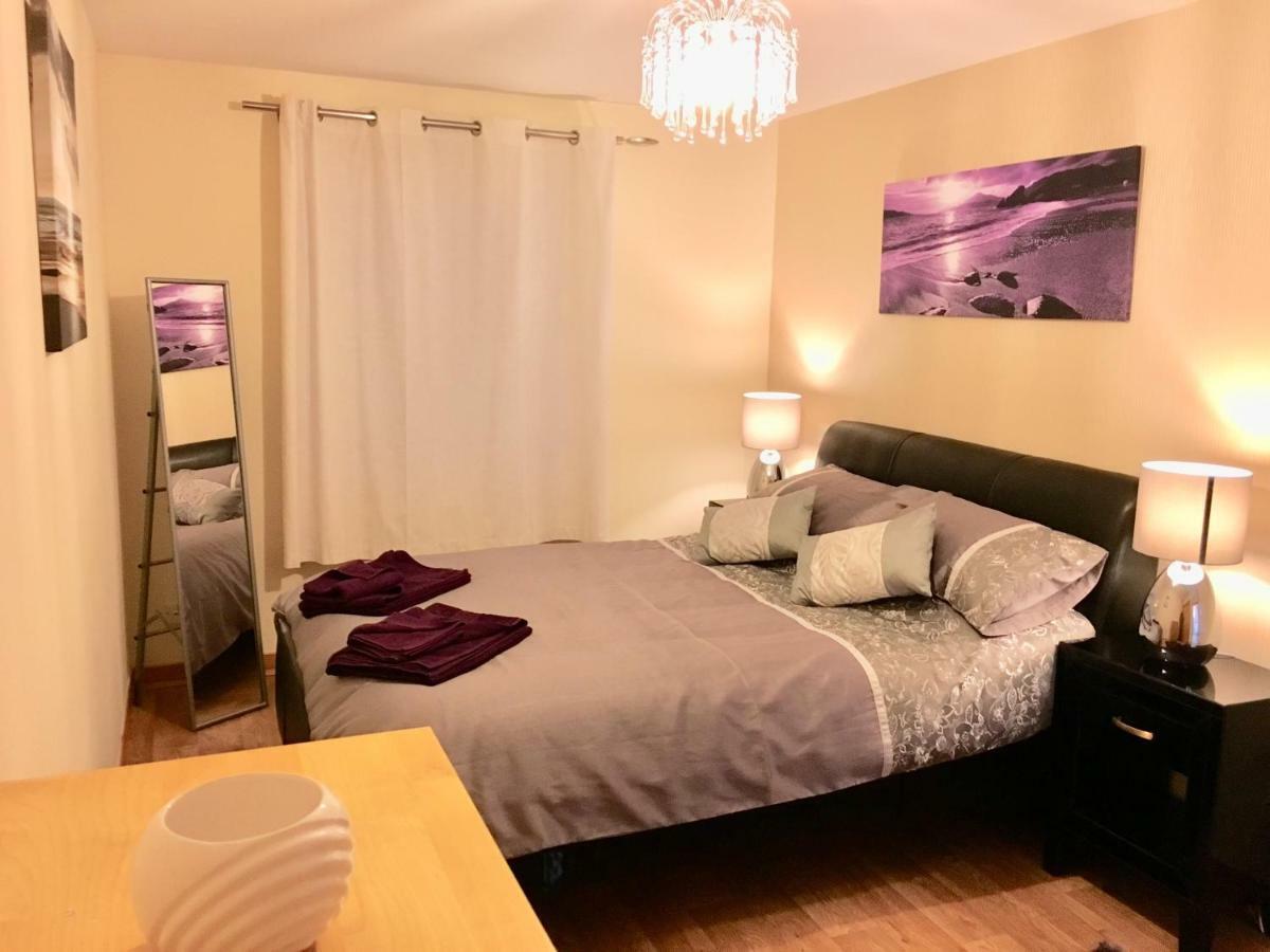 Azim And Suzi'S City Centre Apartment Inverness Exterior foto