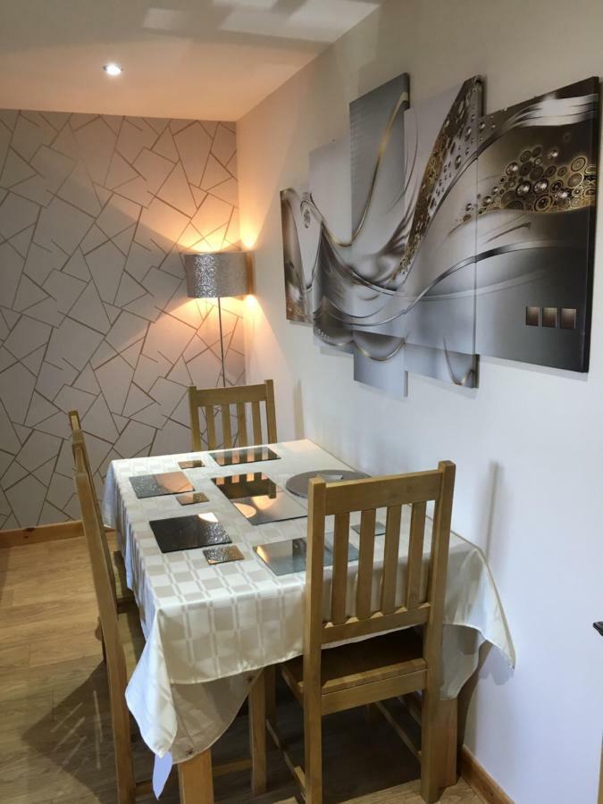Azim And Suzi'S City Centre Apartment Inverness Exterior foto